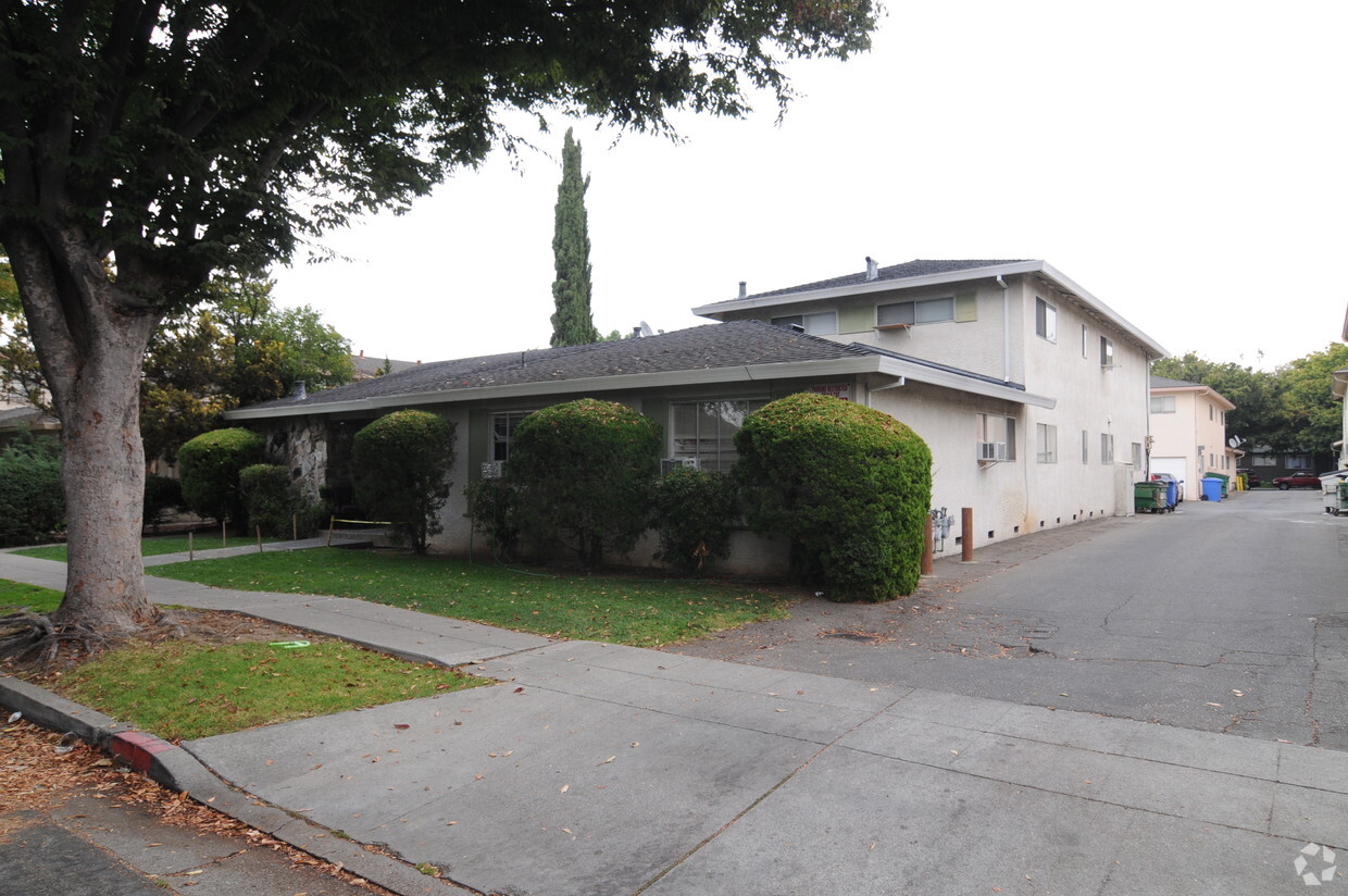 Foto del edificio - 1338 Essex Way