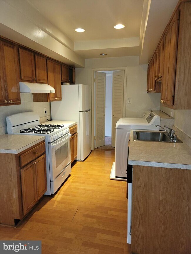 10206 Prince Pl Unit 4304, Upper Marlboro, MD 20774 Condo for Rent