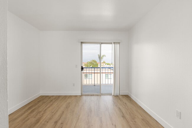 Building Photo - Mar at Grove