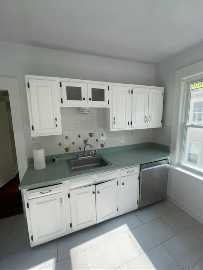 Foto del edificio - 448 Exeter St