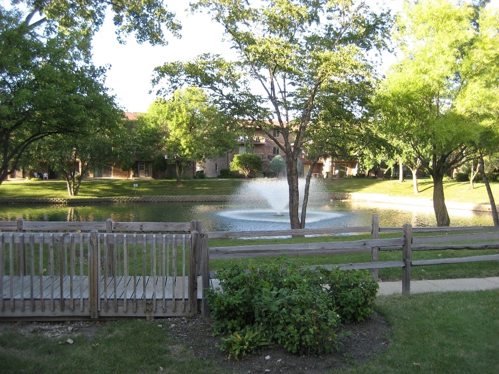  - 2528 Waterbury Dr