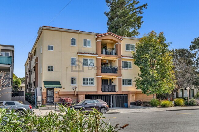 Foto del edificio - 641 Cedar St