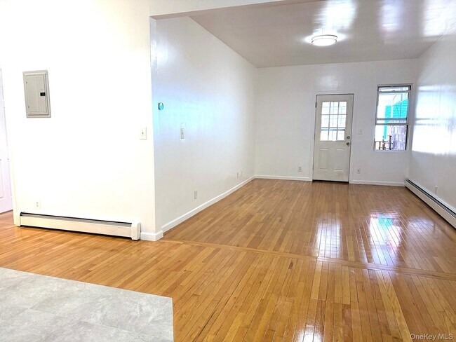 Foto del edificio - 235 Starr St