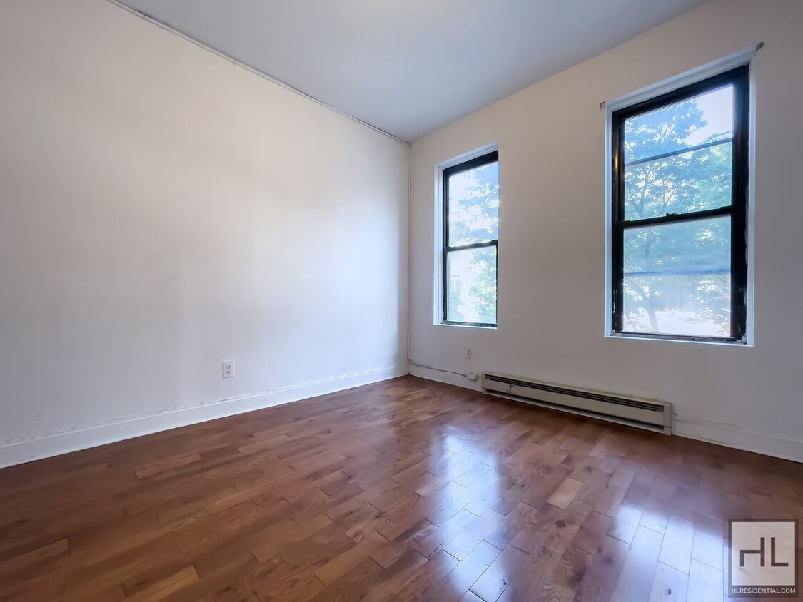 Foto principal - Bushwick Brooklyn / Spacious 2-Bed 1-Bath ...