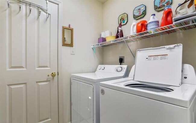 Building Photo - Hagerstown 2bedr 2bath Clean & Beautiful home