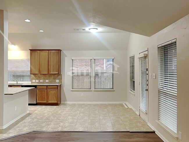 Foto del edificio - 2420 Avalon Trace Ln