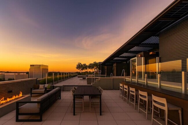 Building Photo - 7370 Montcalm Dr