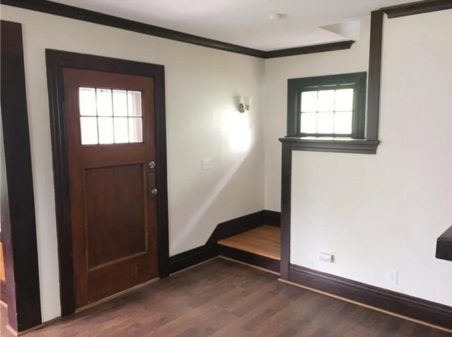Foto del edificio - 185 Kingsboro Rd