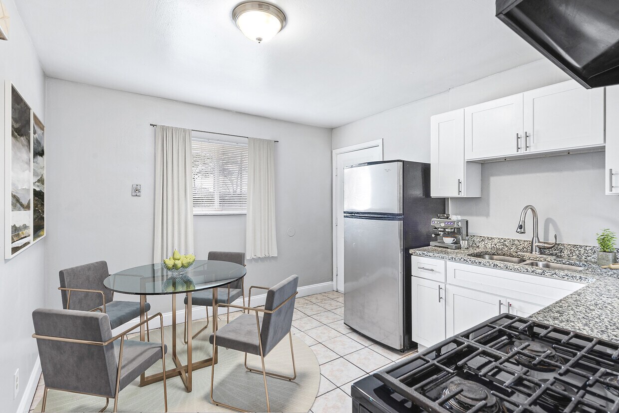 Balfour East Lake Apartments Atlanta Ga Apartments Com