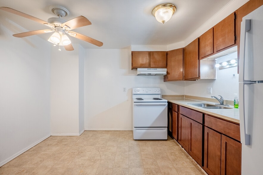 Marina Park Apartments