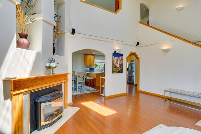 Foto del edificio - 5370 Bay Pointe Ct