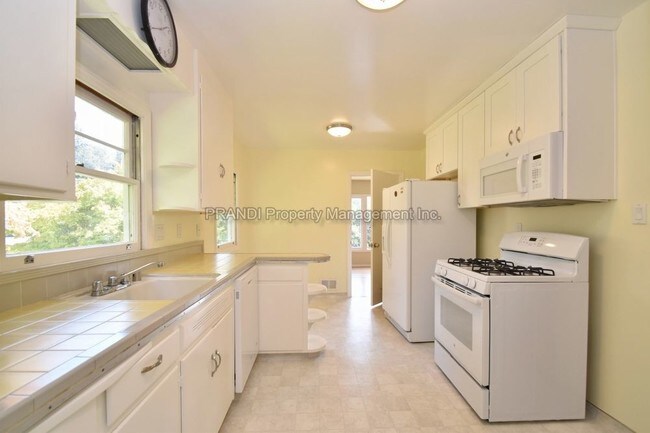 Building Photo - 185 Buena Vista Ave