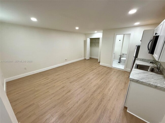 Building Photo - 2120 SW 83rd Ave