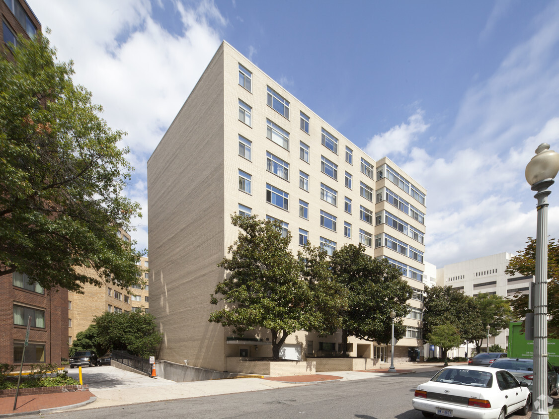 2401 H St NW, Washington, DC 20037 Apartments Washington, DC