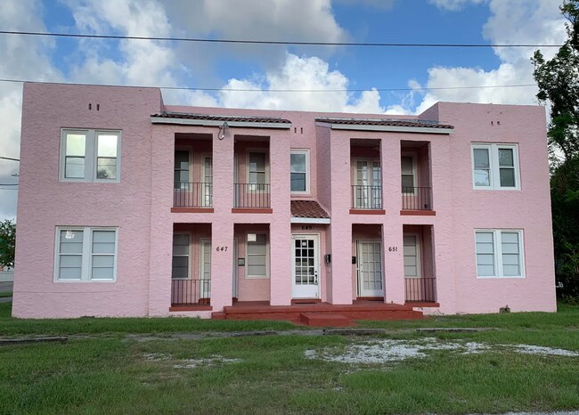 Foto del edificio - 649 Copeland St