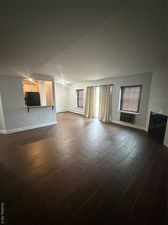 Foto del edificio - 1 Lexington Hills Rd