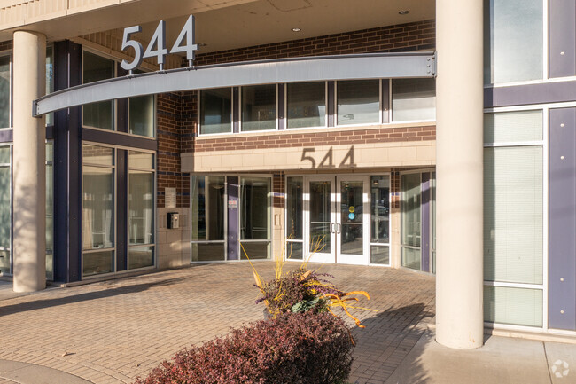 Entrada - 544 Oak at Parkside of Old Town