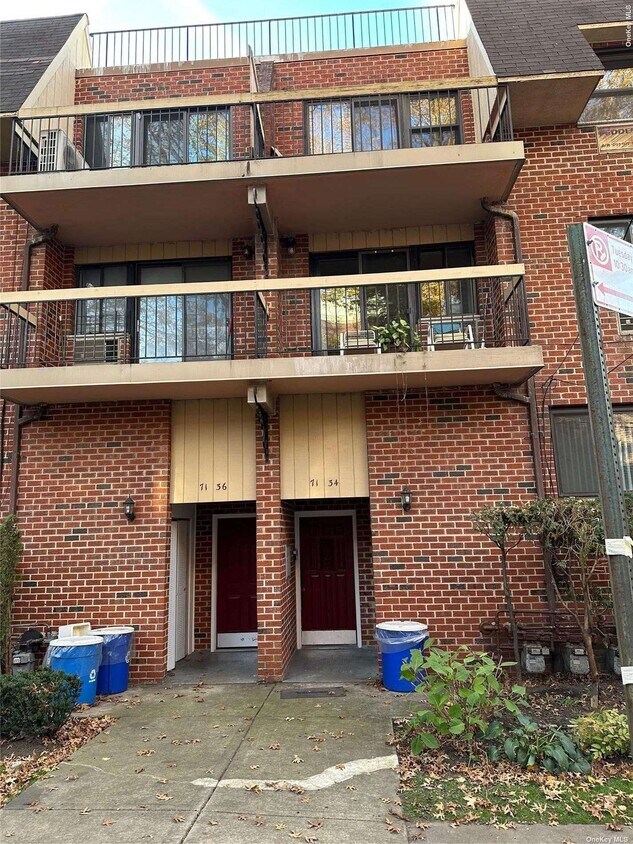 Primary Photo - 71-34 162nd St