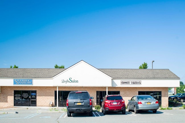 Building Photo - 390 Crystal Run Rd