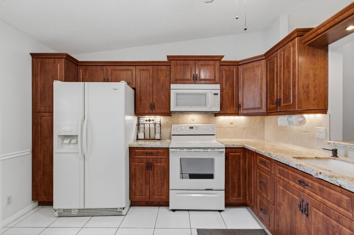 Foto principal - 18541 Cherborg Dr