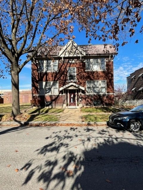 4951 - 4951 Botanical Ave