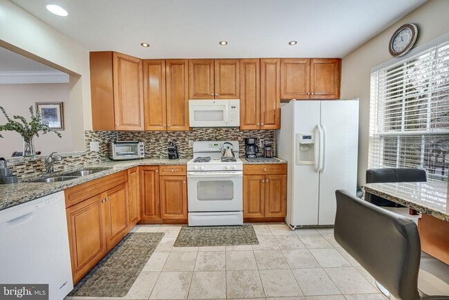 Building Photo - 23616 Public House Rd