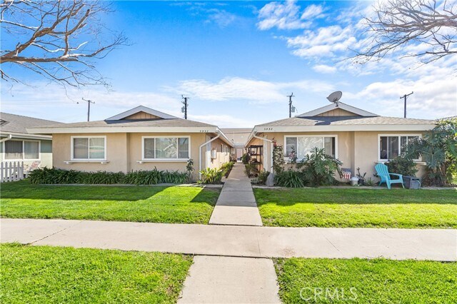 Foto del edificio - 5932 Santa Barbara Ave