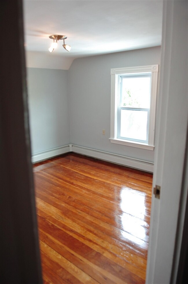 Building Photo - 23 Farragut Ave