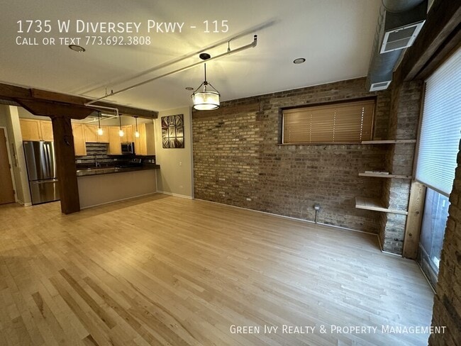 Photo - 1735 W Diversey Pkwy Apartment