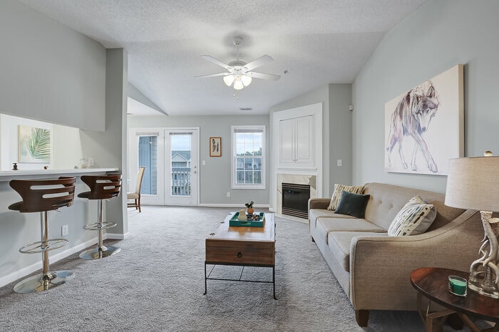 Primary Photo - Cape Cottages Modern top floor unit with s...
