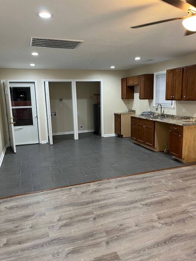 Building Photo - 2609 Buchanan St