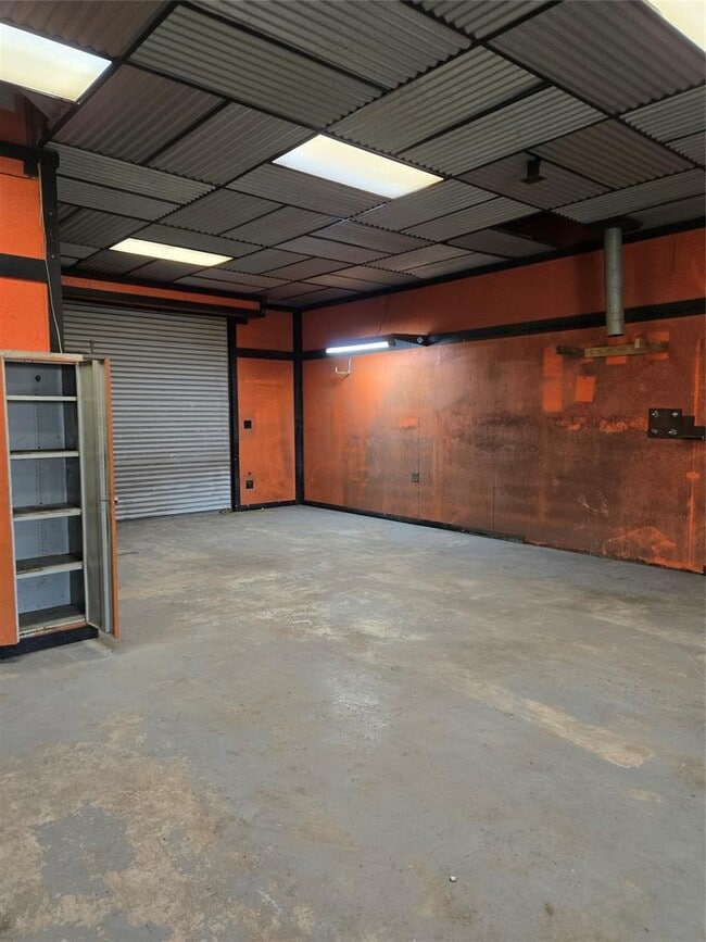 Building Photo - 4901 Co Rd 210