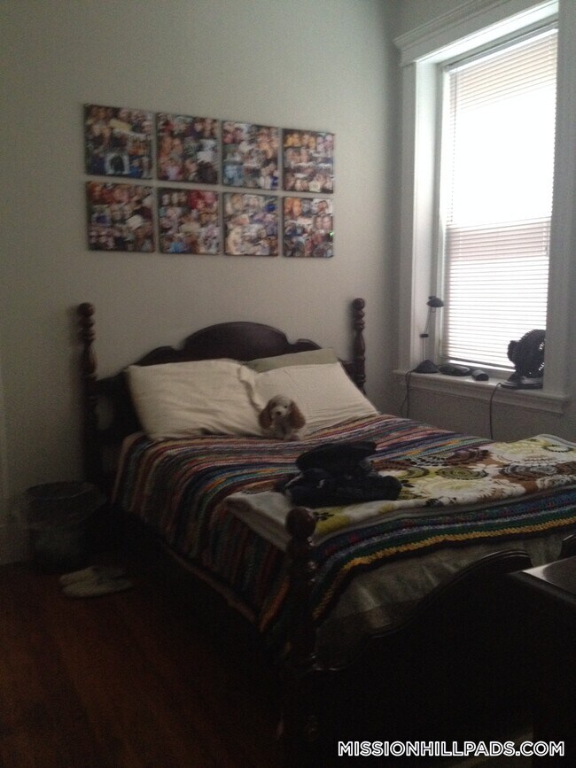 Building Photo - 883 Huntington Ave