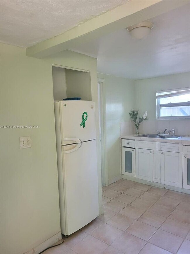Foto del edificio - 9770 SW 47th St