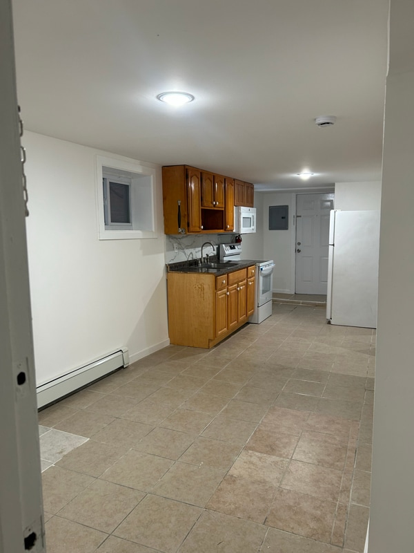 Building Photo - 66 Linden Ave