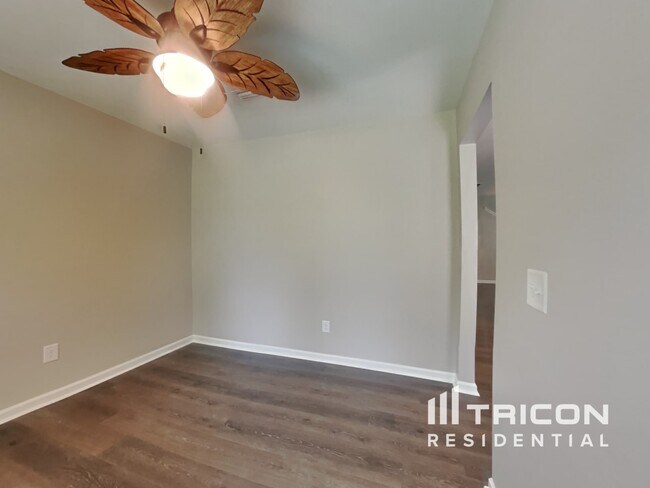 Foto del edificio - 1037 Bitting Hall Cir