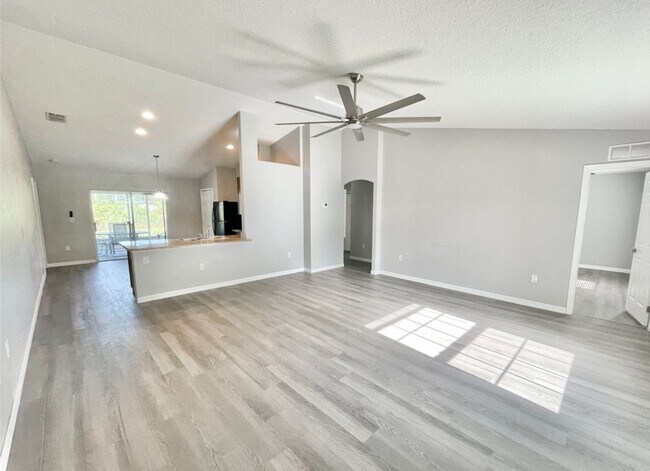 Foto del edificio - 1459 Saxony Rd SW