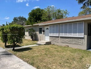 Building Photo - 8000 NE 8th Ct