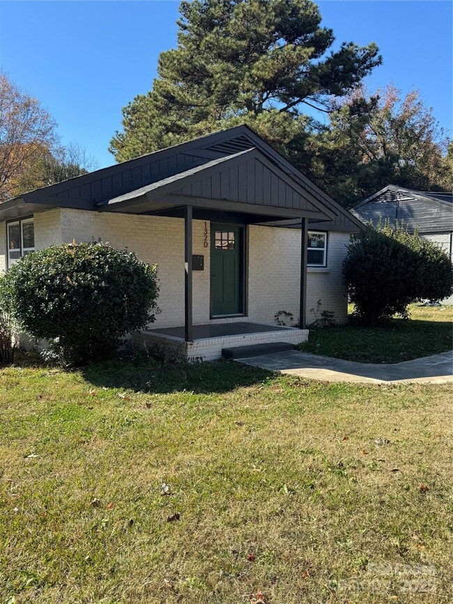 Building Photo - 1320 Anderson St