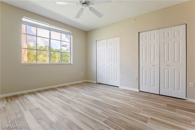 Foto del edificio - 1190 Reserve Way