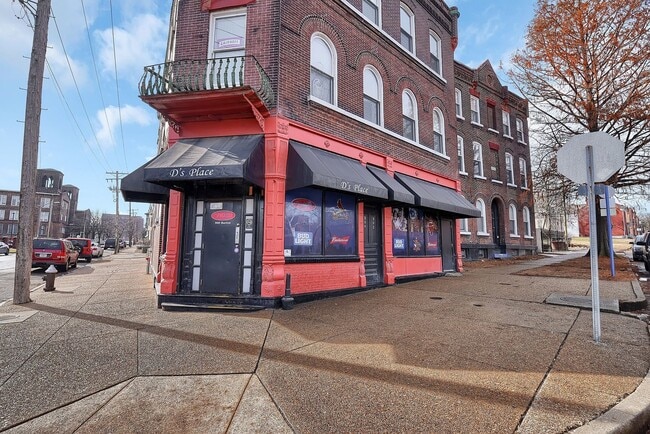 Building Photo - Put Down Roots and Overlook Soulard Community Garden