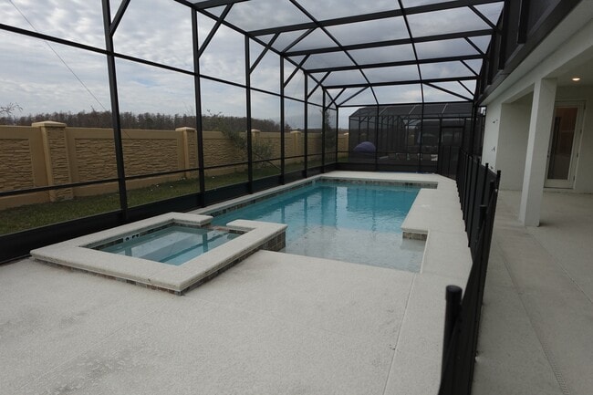 Foto del edificio - 3800 Sonoma Blvd