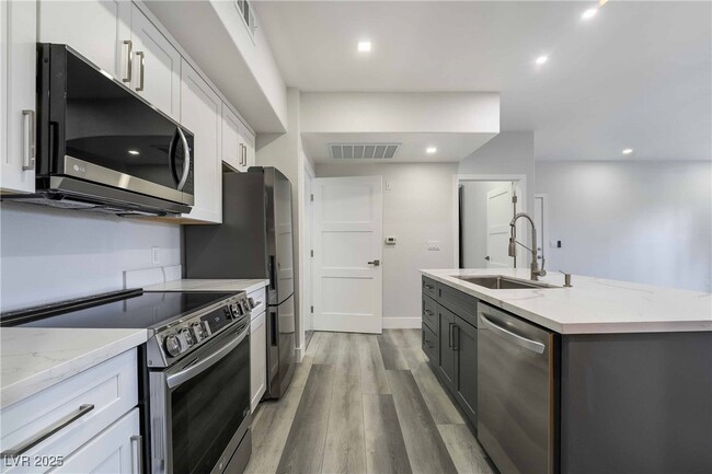 Building Photo - 45 Maleena Mesa St