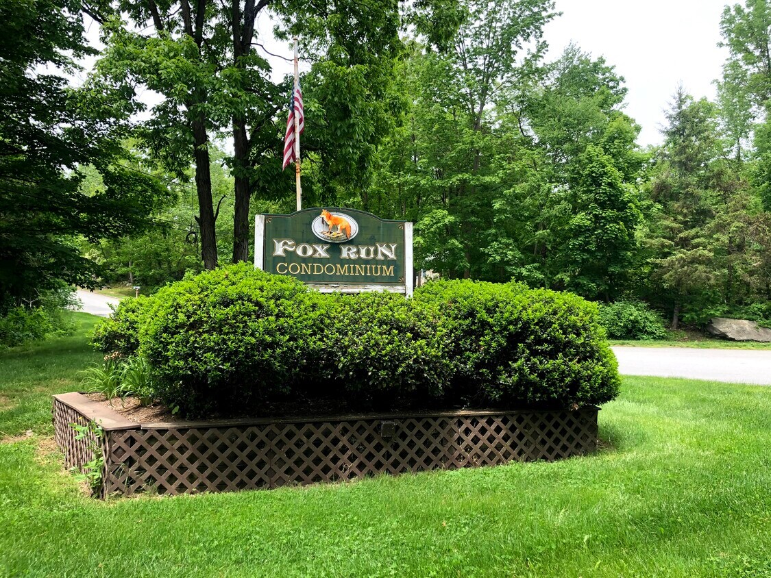 Foto principal - 315 Fox Run Ln