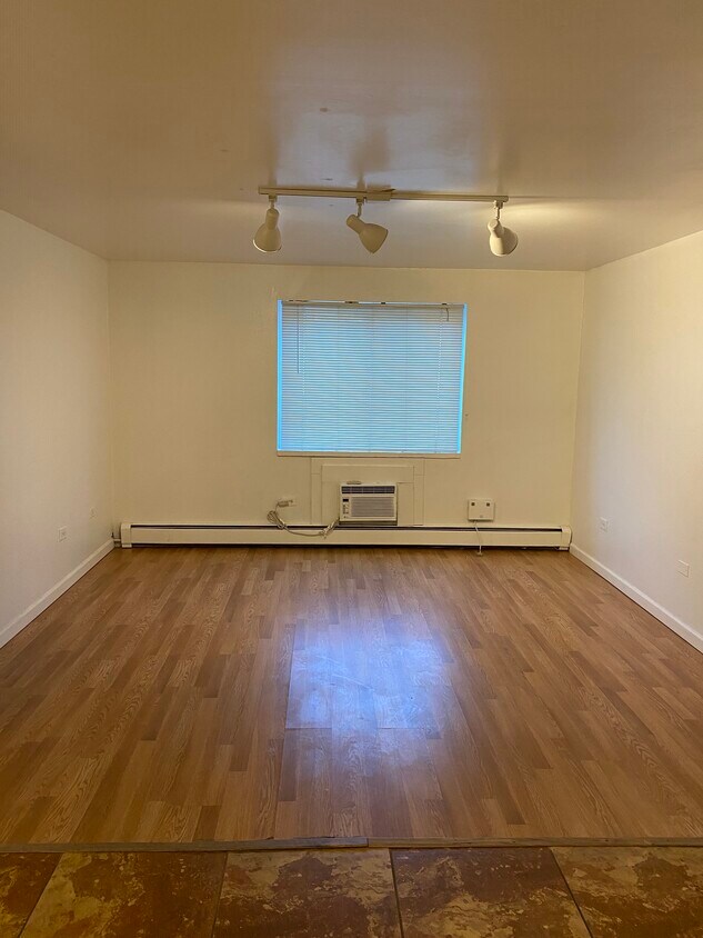 Foto principal - 3540 S Washington St