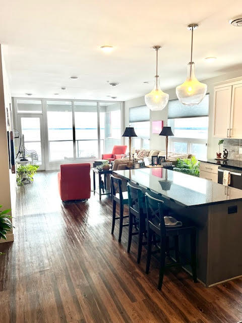 Foto del edificio - 624 E 1st St