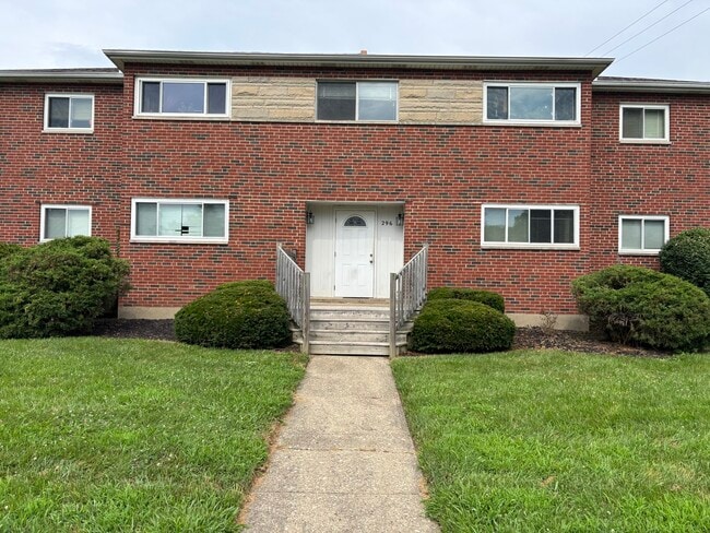 Building Photo - 296 Glencross Ave