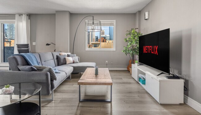 Photo du bâtiment - 235-215 15 Ave SW