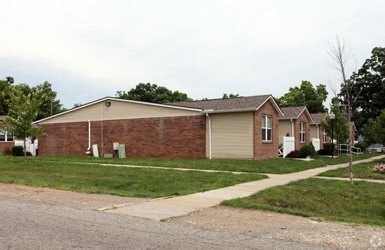 Foto del edificio - Griggs Village Apartments