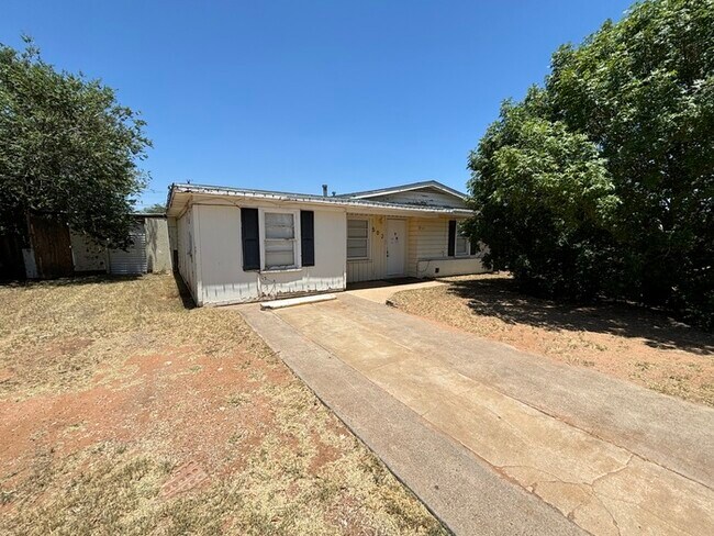Building Photo - 3 bed 1 bath home